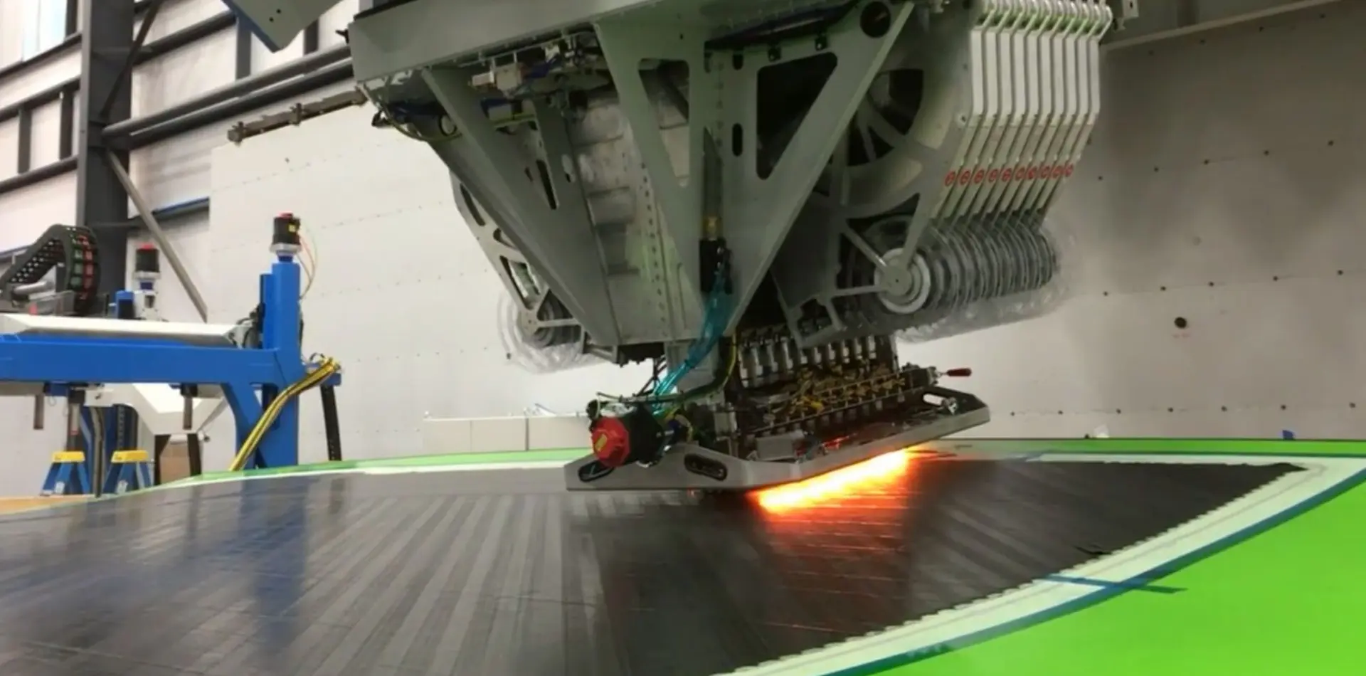 Automatic laying process